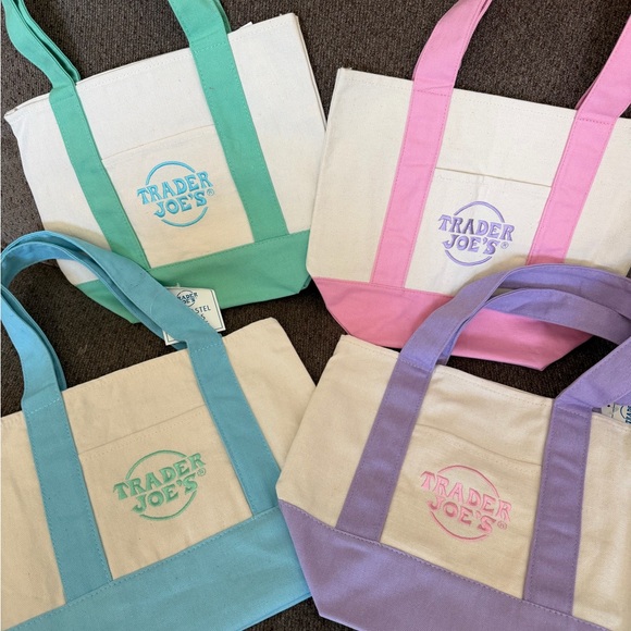 Trader Joe’s viral mini totes Handbags - Trader Joe’s NEW pastel mini totes. Set of 4